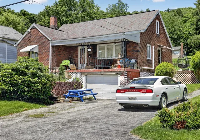 2nd image of 907 Hubert Ave, Northern Cambria School District, PA 15714 | MLS# 1763238
