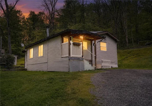 1st image of 158 Renfrew Rd, Penn Twp, PA 16053 | MLS# 1763236