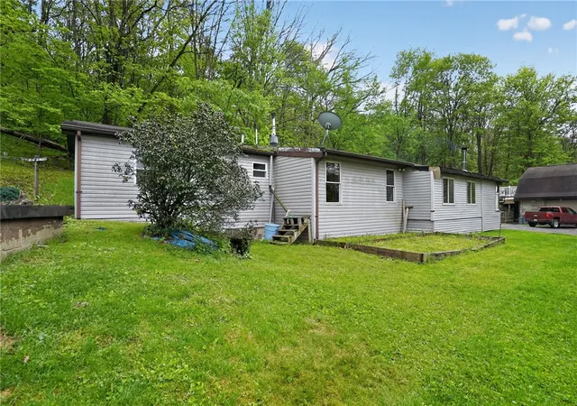 29th image of 158 Renfrew Rd, Penn Twp, PA 16053 | MLS# 1763236