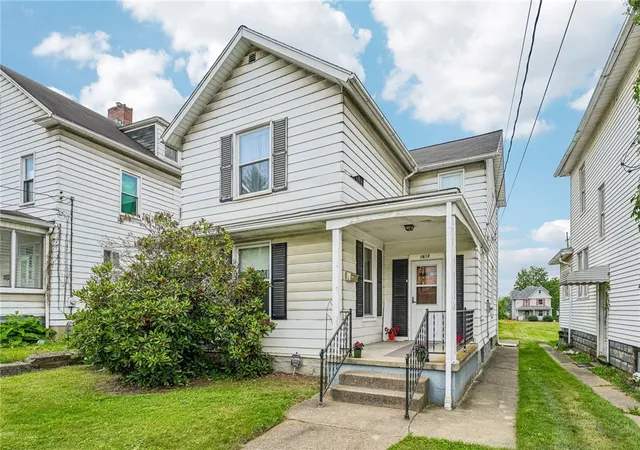 Homes for sale in New Castle, PA | 1612 Hanna St, New Castle, PA 16102 | MLS# 1763269