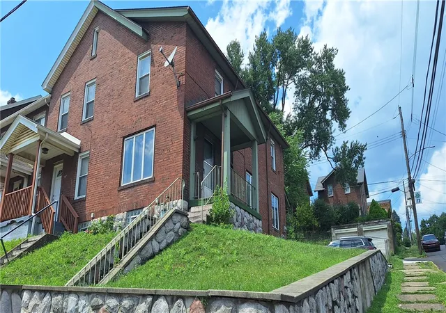 Homes for sale in E Pittsburgh, PA | 549 Howard, E Pittsburgh, PA 15112 | MLS# 1763200