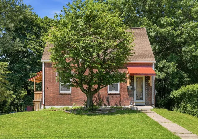 1st image of 29 Garden Ter, Churchill Boro, PA 15221 | MLS# 1763278
