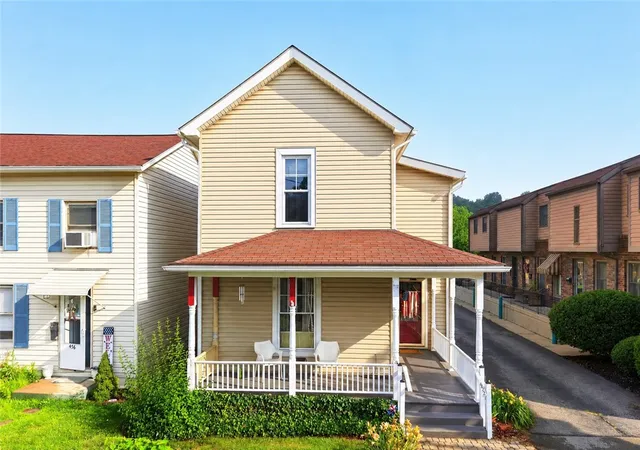Homes for sale in Beaver, PA | 452 Turnpike St, Beaver, PA 15009 | MLS# 1763218