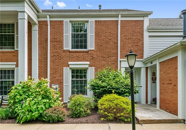 2nd image of 1818 Foxcroft Ln #805, Mc Candless, PA 15101 | MLS# 1763328