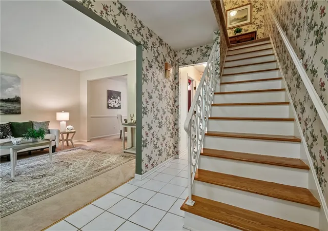 3rd image of 1818 Foxcroft Ln #805, Mc Candless, PA 15101 | MLS# 1763328