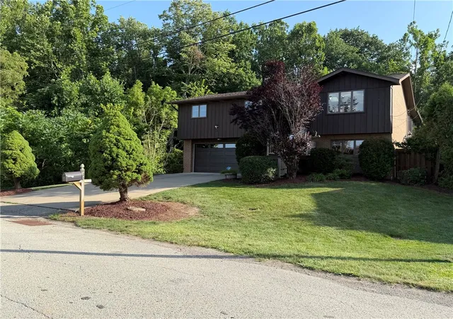 2nd image of 489 Charles St, Speers Boro, PA 15022 | MLS# 1763279