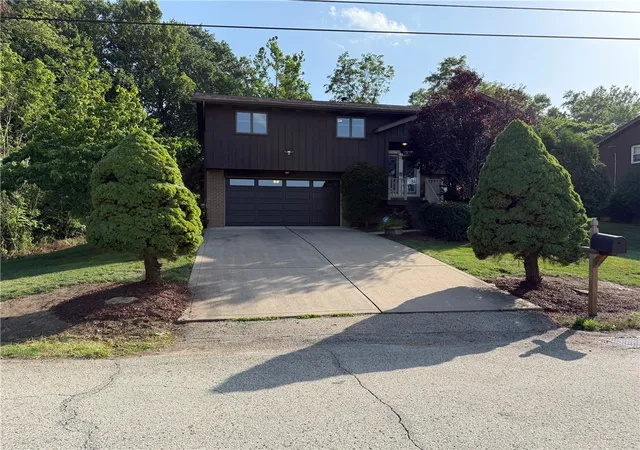 3rd image of 489 Charles St, Speers Boro, PA 15022 | MLS# 1763279