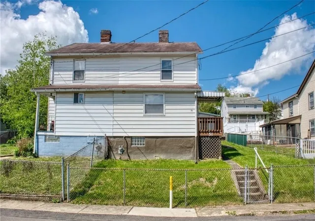 Homes for sale in Cecil, PA | 51 Sycamore St, Cecil, PA 15350 | MLS# 1763294