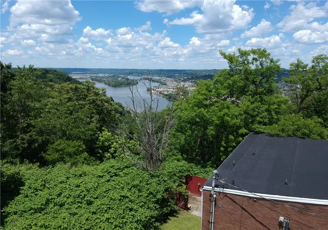 3rd image of 200 Fingal St, Pittsburgh, PA 15211 | MLS# 1763338