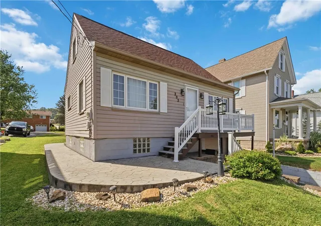 2nd image of 303 N 6th St, Youngwood, PA 15697 | MLS# 1763248