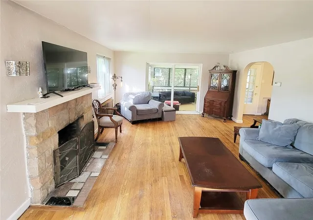 Homes for sale in Wilkinsburg, PA | 2218 Laketon Rd, Wilkinsburg, PA 15221 | MLS# 1761859