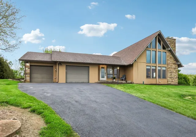 2nd image of 128 Southwood Dr, South Union Twp, PA 15401 | MLS# 1763378