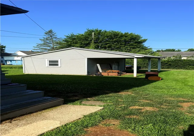 3rd image of 556 Spruce Ave, Sharon, PA 16146 | MLS# 1763439