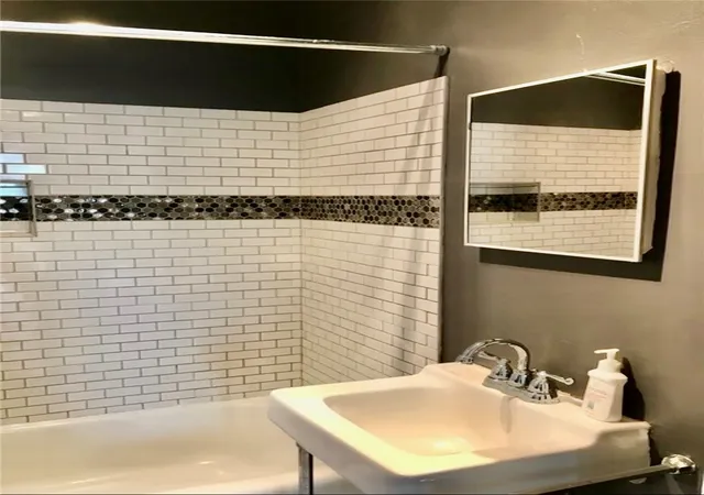 Photo 4 of Single family home for sale at 920 Western, Pittsburgh, PA 15233 | MLS# 1763461 | Listing updated on 2026-10-04