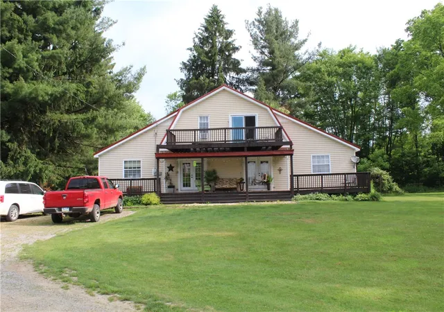 2nd image of 28 Deniker Ln, Wolf Creek Twp, PA 16127 | MLS# 1763471