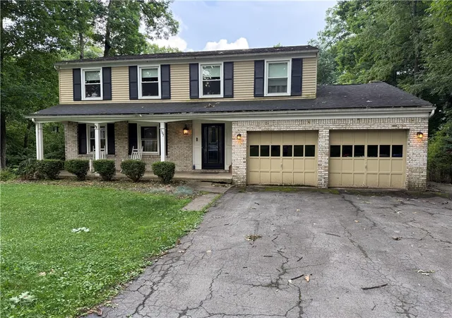Homes for sale in Center Twp, PA | 107 Grosvenor Ave, Center Twp, PA 16001 | MLS# 1763488