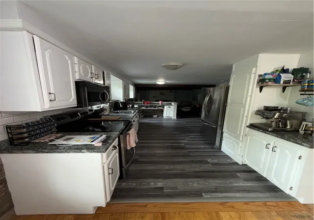 Homes for sale in Center Twp, PA | 107 Grosvenor Ave, Center Twp, PA 16001 | MLS# 1763488