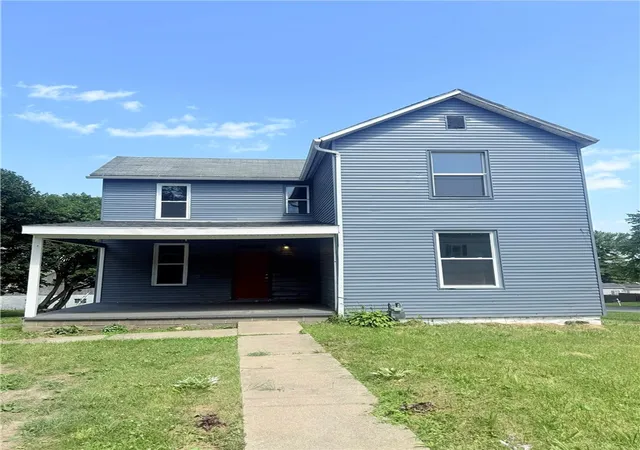 Homes for sale in Shenango Twp, PA | 2013 S Jefferson St, Shenango Twp, PA 16102 | MLS# 1763489