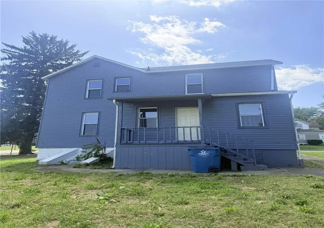 Homes for sale in Shenango Twp, PA | 2013 S Jefferson St, Shenango Twp, PA 16102 | MLS# 1763489
