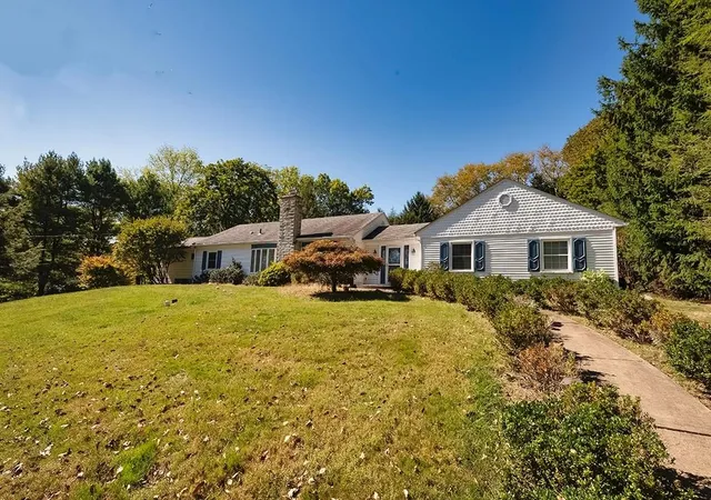 2nd image of 9745 Lindsay Rd, Pittsburgh, PA 15237 | MLS# 1763499
