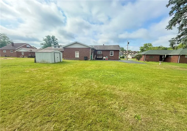 Homes for sale in New Castle, PA | 220 W Winter Ave, New Castle, PA 16101 | MLS# 1763390