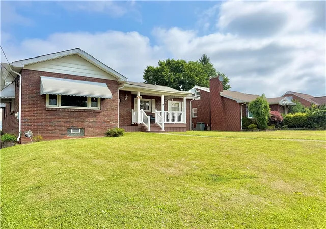 Homes for sale in New Castle, PA | 220 W Winter Ave, New Castle, PA 16101 | MLS# 1763390