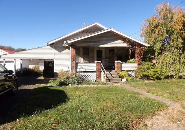 Homes for sale in New Brighton, PA | 4900 Rochester Rd, New Brighton, PA 15066 | MLS# 1763508