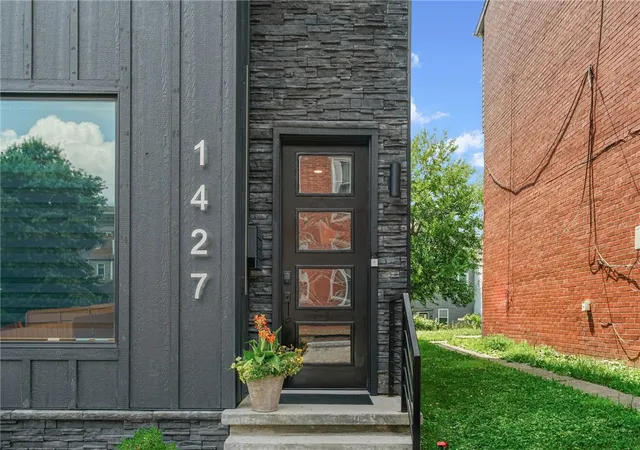 3rd image of 1427 Sandusky Street, Central North Side, PA 15212 | MLS# 1763504