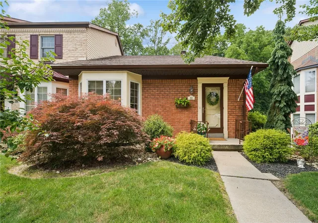 Homes for sale in Unity  Twp, PA | 51 Unity Square Dr, Unity  Twp, PA 15601 | MLS# 1763522