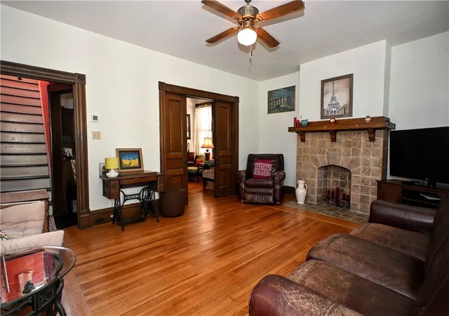 Homes for sale in Mt Washington, PA | 722 Boggs Ave, Mt Washington, PA 15211 | MLS# 1763525