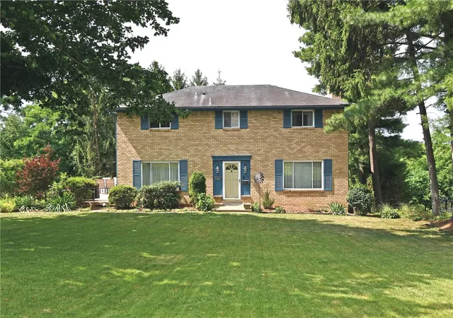 38th image of 1768 Moynelle Dr, Upper St Clair, PA 15243 | MLS# 1763524