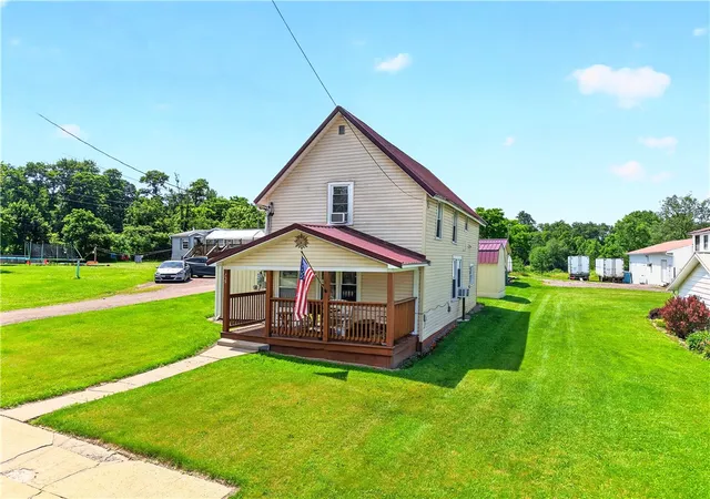 4th image of 759 Main St, Addison, PA 15411 | MLS# 1763399