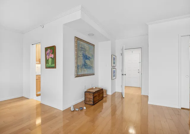 3rd image of 750 Washington Rd #1205, Pittsburgh, PA 15228 | MLS# 1763544