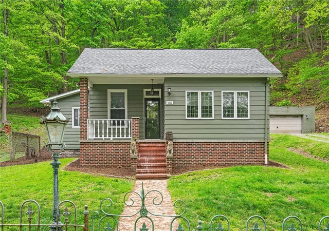 Homes for sale in Aleppo, PA | 301 Redgate Rd, Aleppo, PA 15143 | MLS# 1763364