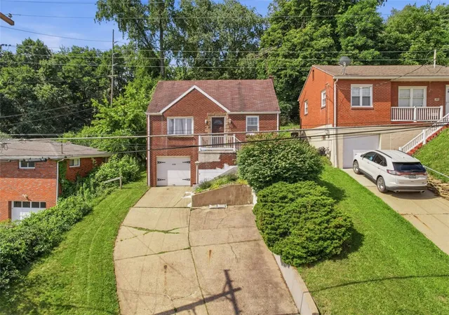2nd image of 4426 Glencairn St, West Mifflin, PA 15122 | MLS# 1763250