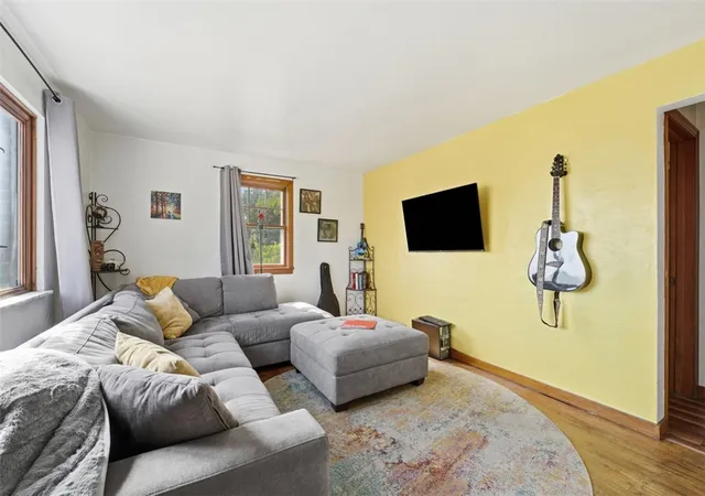 3rd image of 4426 Glencairn St, West Mifflin, PA 15122 | MLS# 1763250