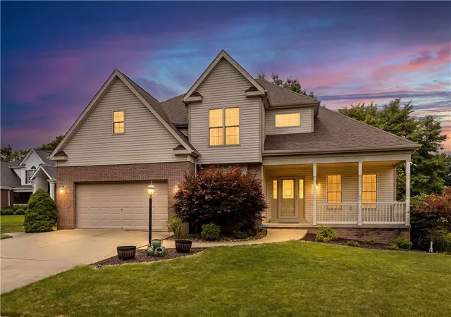 2nd image of 918 Gregory Ct, Cranberry Twp, PA 16066 | MLS# 1763421