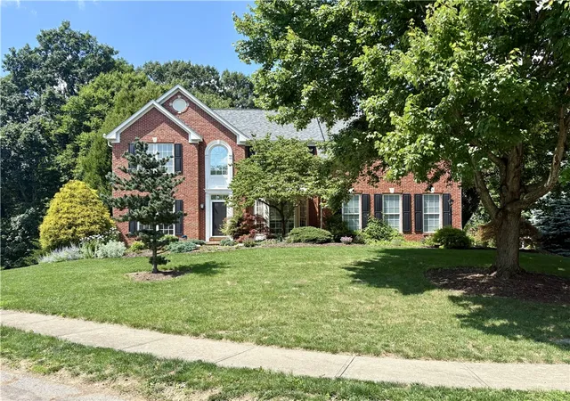 Homes for sale in Venetia, PA | 108 Creekwood Dr, Venetia, PA 15367 | MLS# 1763417