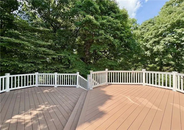 Homes for sale in Venetia, PA | 108 Creekwood Dr, Venetia, PA 15367 | MLS# 1763417