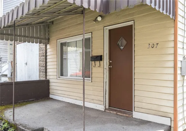 Photo 2 of Single family home for sale at 307 3rd Avenue, Carnegie, PA 15106 | MLS# 1763313 | Listing updated on 2026-07-28