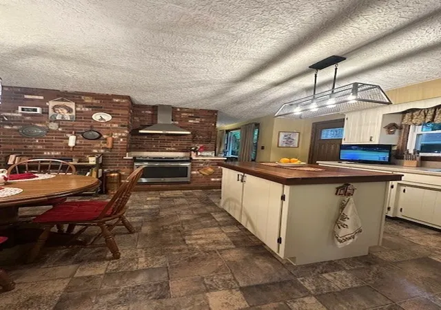 image of 739 Melody Ln, Shenango Twp, PA 16101 | MLS# 1763409