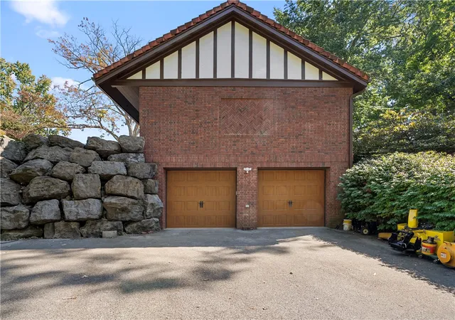 48th image of 405 W Washington Boulevard, Grove City, PA 16127 | MLS# 1763561
