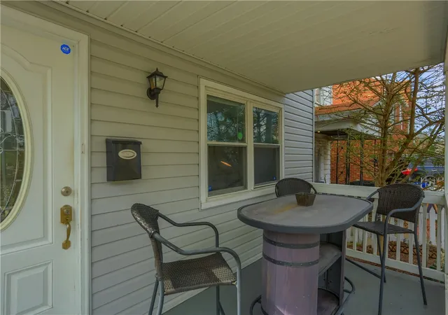 2nd image of 323 Virginia Ave, Mt Washington, PA 15211 | MLS# 1763215