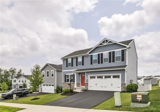 2nd image of 415 Fosse Ct, Lancaster Twp, PA 16037 | MLS# 1763582