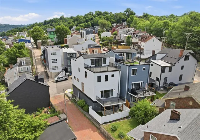 Homes for sale in Lawrenceville, PA | 724 52Nd St, Lawrenceville, PA 15201 | MLS# 1761663