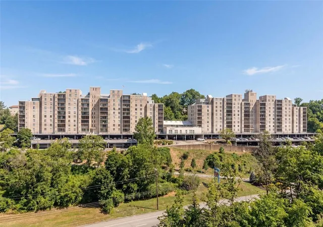 Homes for sale in Scott Twp, PA | 2160 Greentree Rd #405W, Scott Twp, PA 15220 | MLS# 1763639