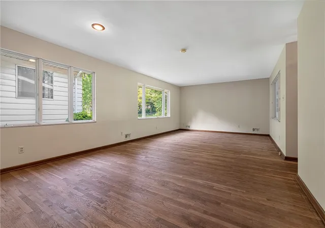 5th image of 1056 Logan Road, Bethel Park, PA 15102 | MLS# 1763568