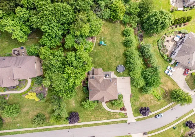 42nd image of 402 Honey Locust Dr, Cranberry Township, PA 16066 | MLS# 1762318