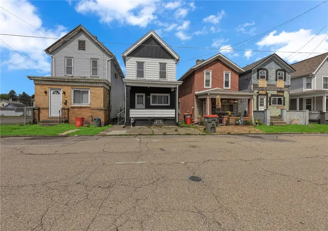 17th image of 1703 4th Ave, Beaver Falls, PA 15010 | MLS# 1763699