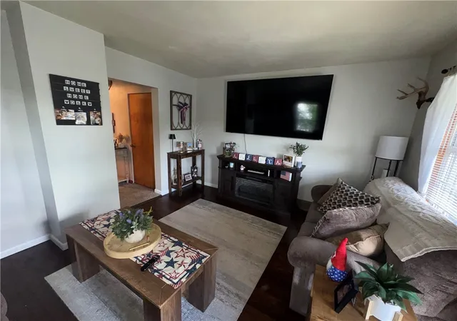 Photo 4 of House for sale at 15-16 Ring St, Rural Ridge, PA 15075 | MLS# 1761763 | Listing updated on 2026-07-15